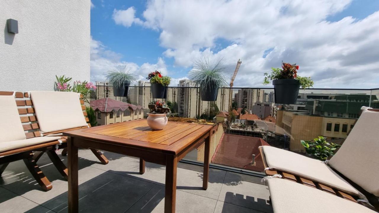 Apartamento Penthouse Cosmopolit Braşov Exterior foto